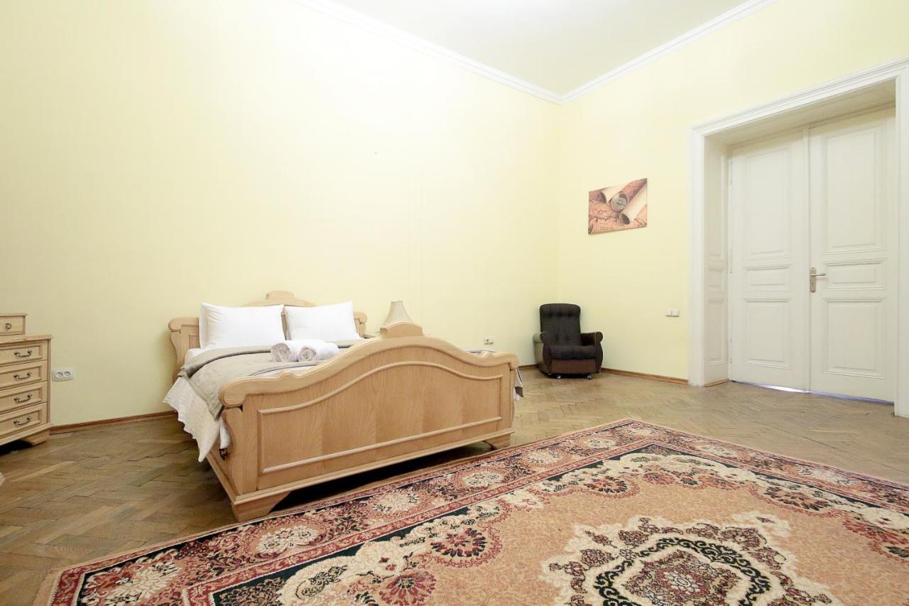 Pro Apartments 12213 Lviv Bagian luar foto