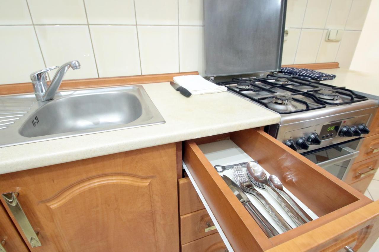 Pro Apartments 12213 Lviv Bagian luar foto