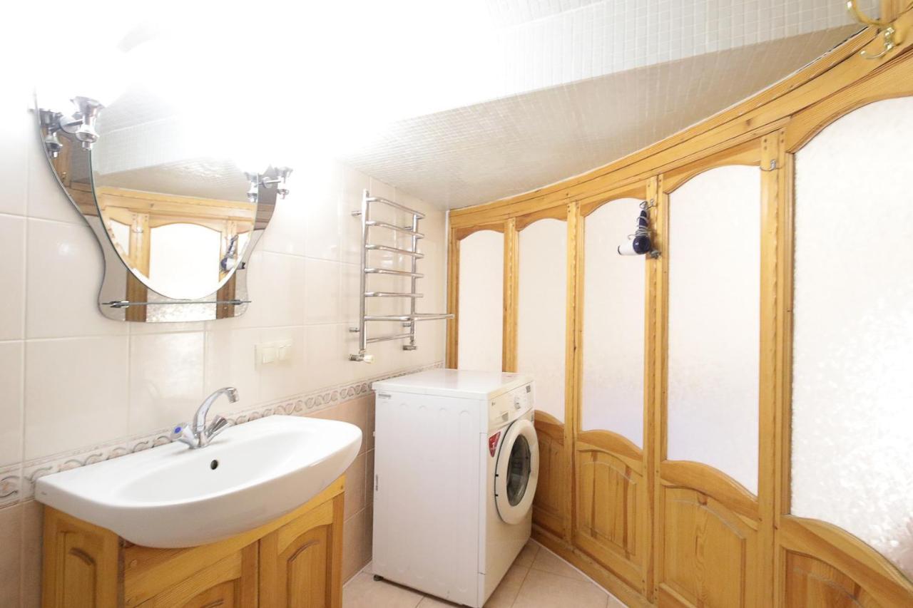Pro Apartments 12213 Lviv Bagian luar foto