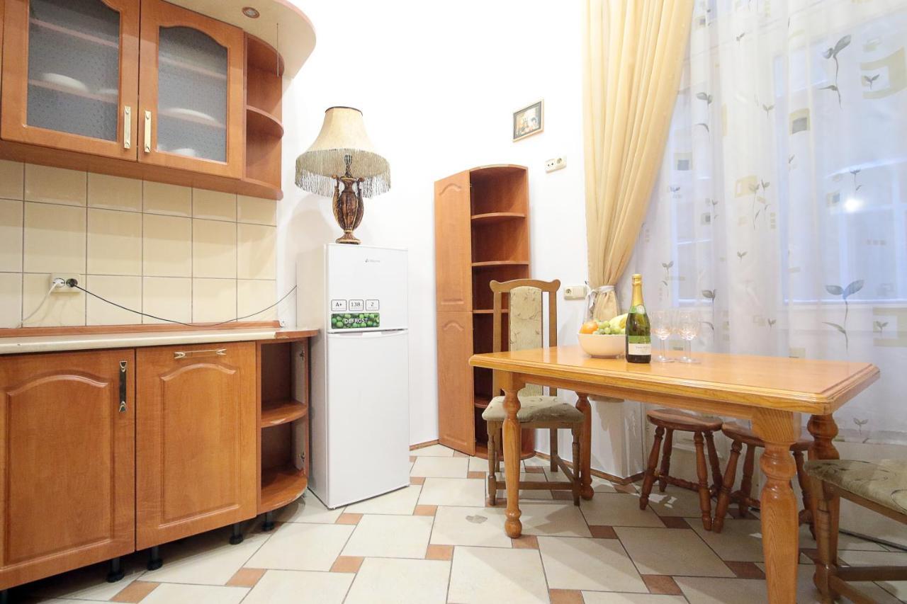 Pro Apartments 12213 Lviv Bagian luar foto